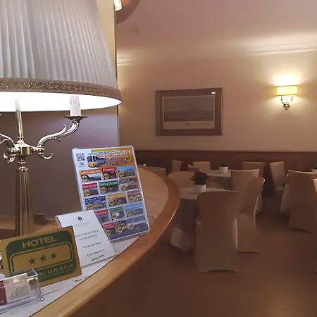 莱奥帕尔迪酒店