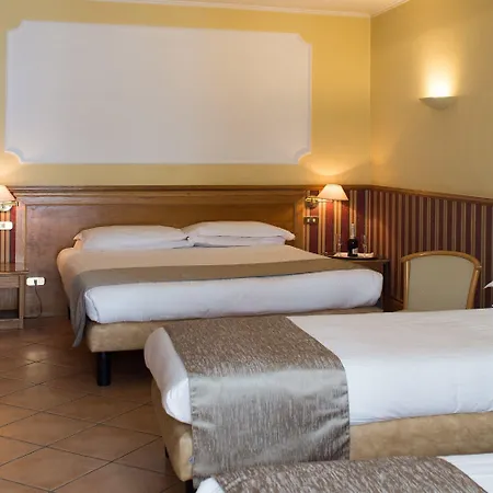 莱奥帕尔迪酒店 那不勒斯