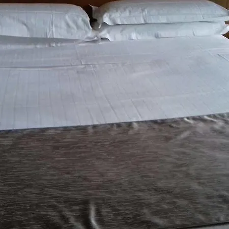 酒店 莱奥帕尔迪酒店