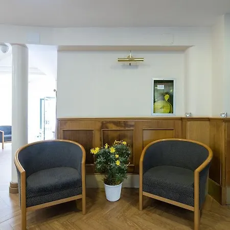 Leopardi Hotel 3*