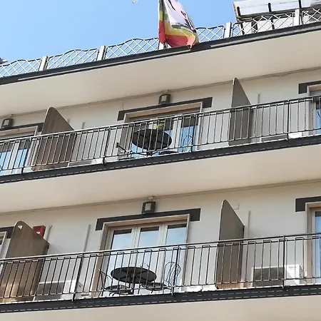 Leopardi Ξενοδοχείο 3*