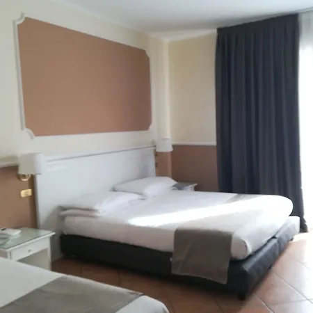 Hotel Leopardi Neapel