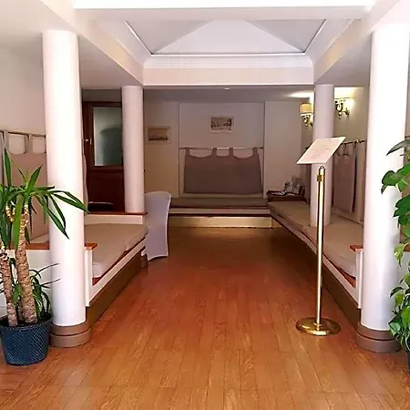Leopardi Hotel 3*