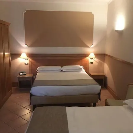 Hotel Leopardi 3*