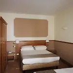 Leopardi Hotel 3*