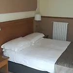 ホテル Leopardi 3*