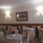 Leopardi ホテル
