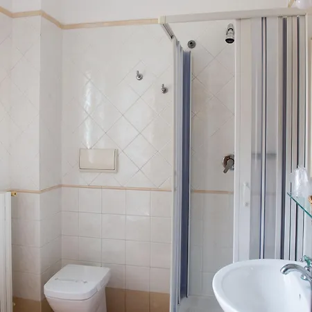 Hotel Leopardi 3*