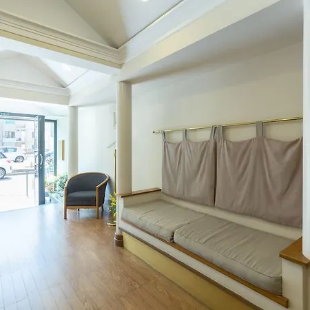 Leopardi 3* Naples