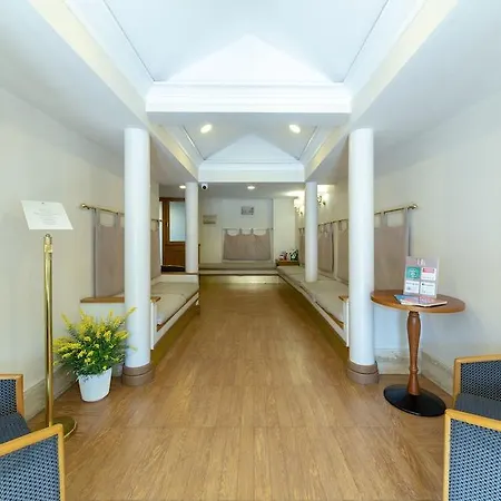 Leopardi Hotel 3*