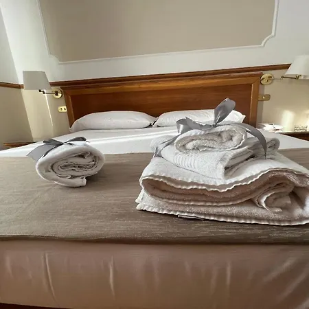 Leopardi Hotel 3*