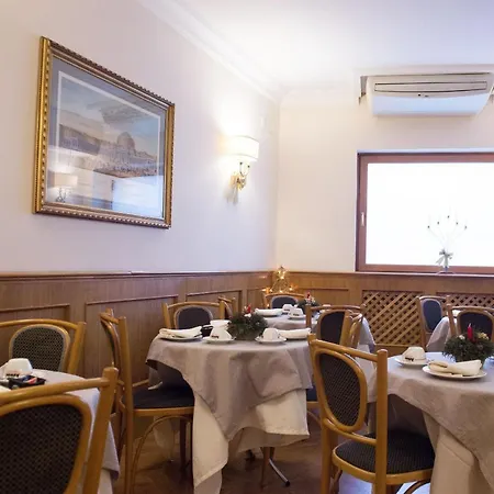 Leopardi Hotel 3*