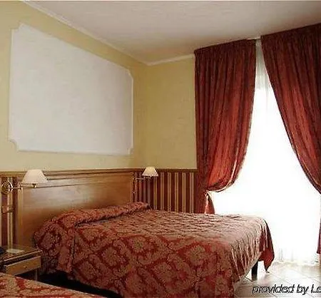 Hotel Leopardi 3*