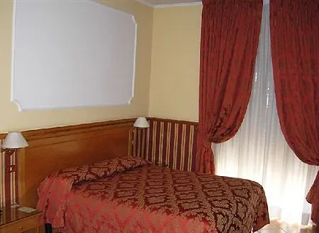 Hotel Leopardi Naples