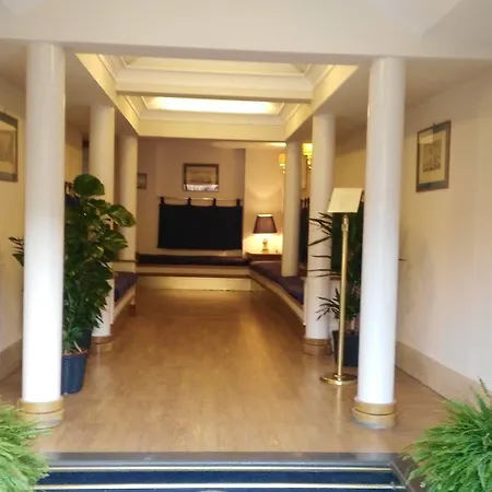 Leopardi Hotel 3*